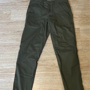 from francescas green cargo pants in good condition only worn once